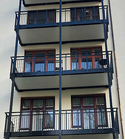 Balkonbauer in Hamburg mit einer Sonderlösung: Eckbalkone