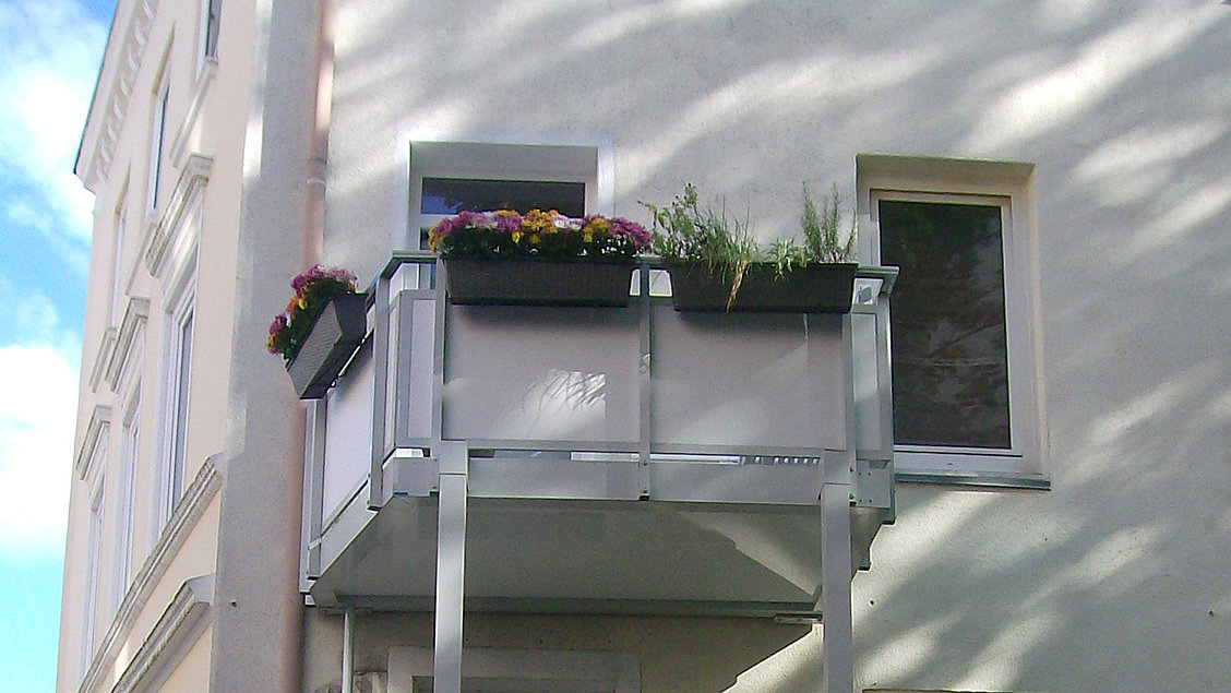Neuer Minibalkon von G&S die balkonbauer in Hamburg - 02