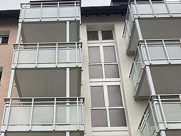 Balkone mit Glasgeländer in Stuttgart - 03