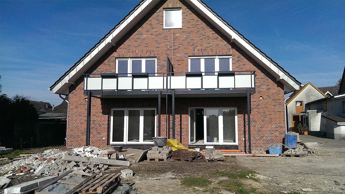Moderne Balkone - Zweifamilienhaus Ahlen - die balkonbauer - 12-10-2015 - 02