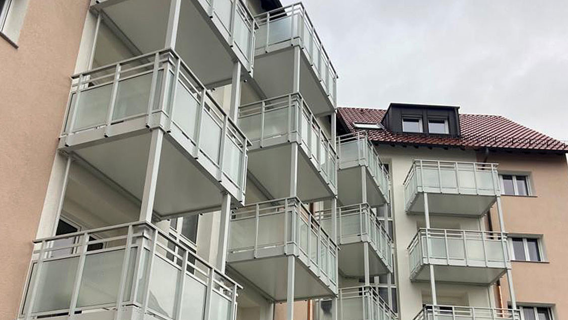Balkone mit Glasgeländer in Stuttgart - 02