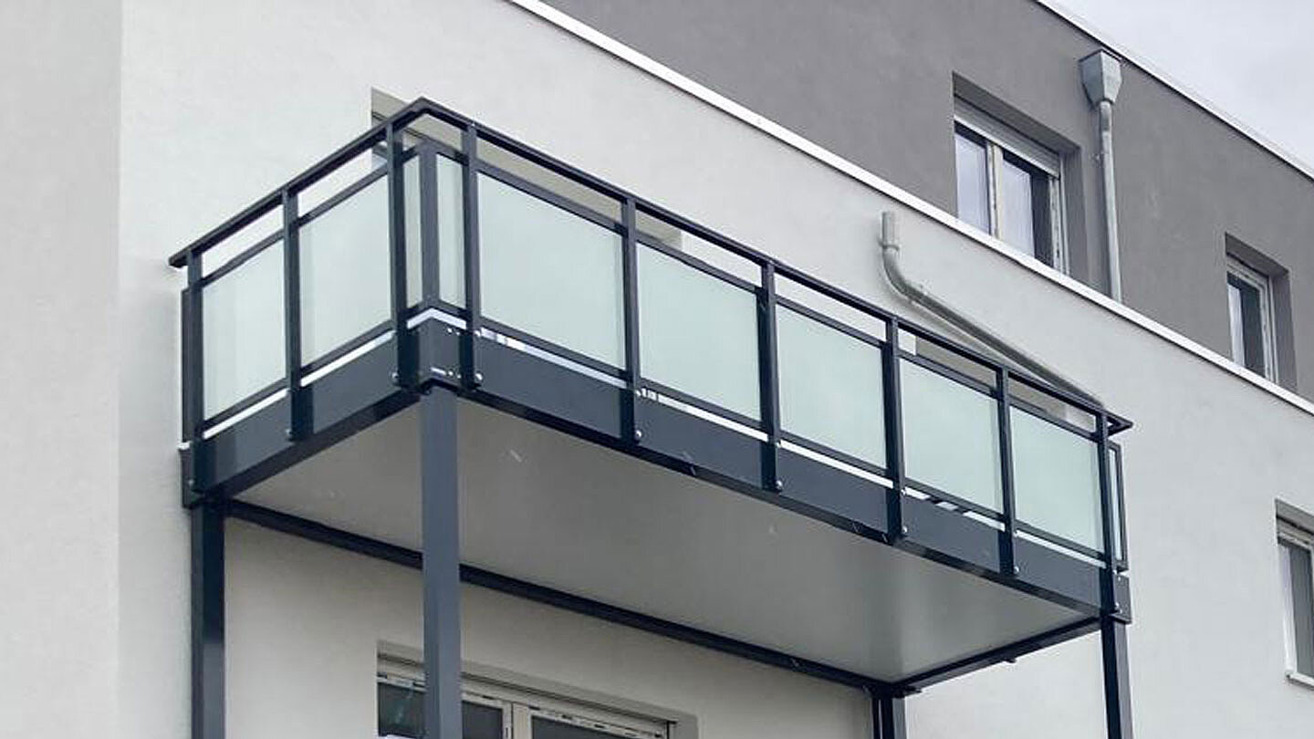 Balkonbauer Bielefeld - Vorstellbalkone aus Aluminium 04-2024 - 02